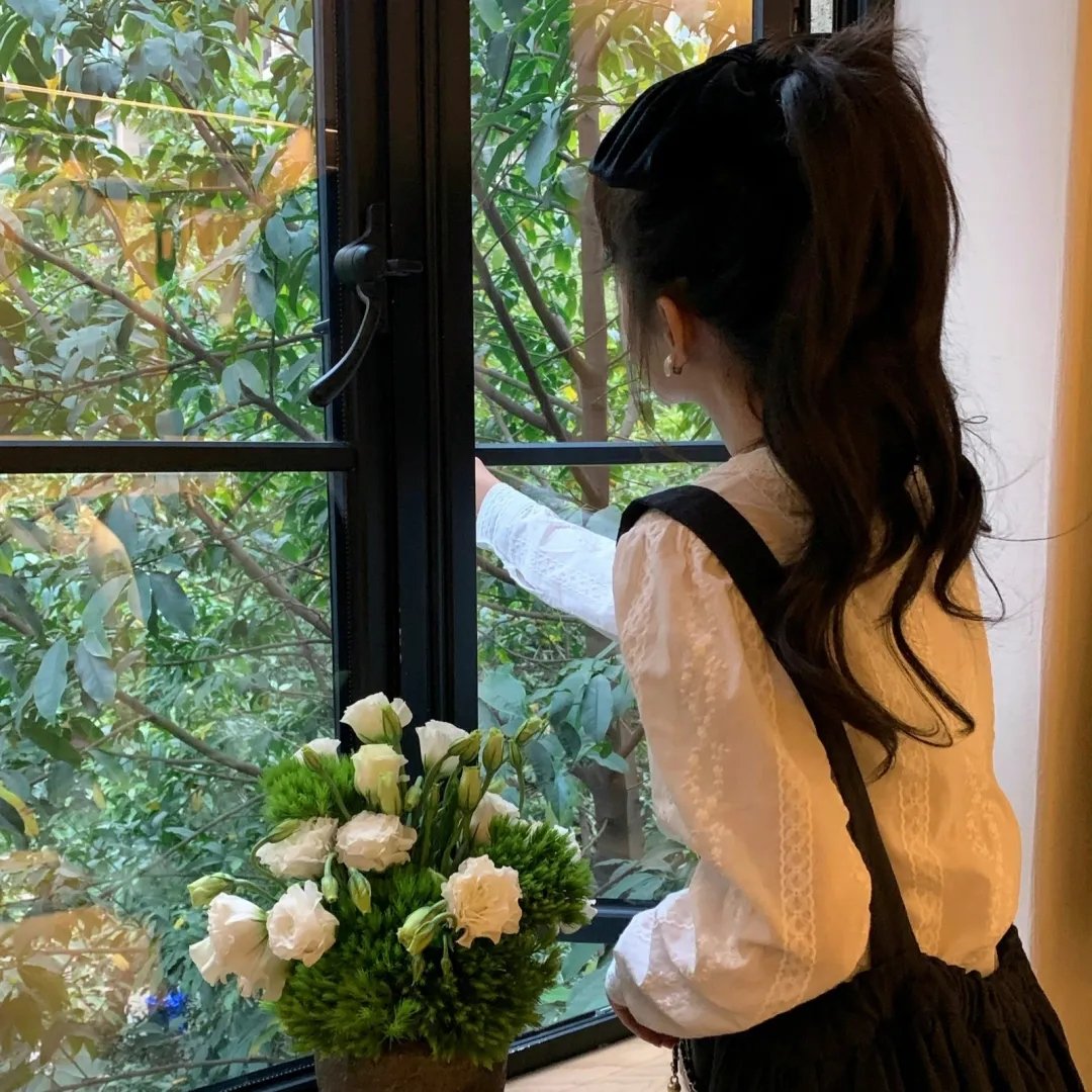 今夜红烛不见君